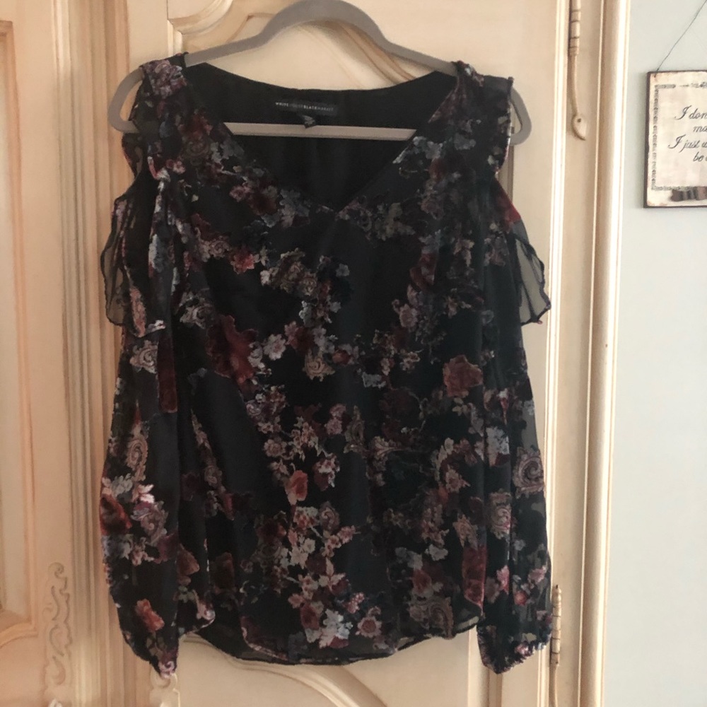 Woman’s White House Black Market Blouse
